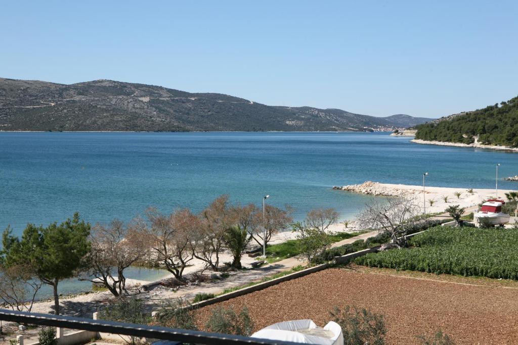 Villa Mediterana Seget Vranjica Pokoj fotografie